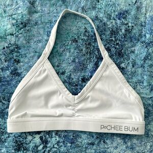 P🍑CHEEBUM White halter scrunch sports bra - size M